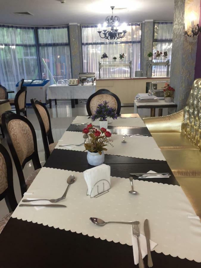 סאני ביץ' Hotel Mida מראה חיצוני תמונה