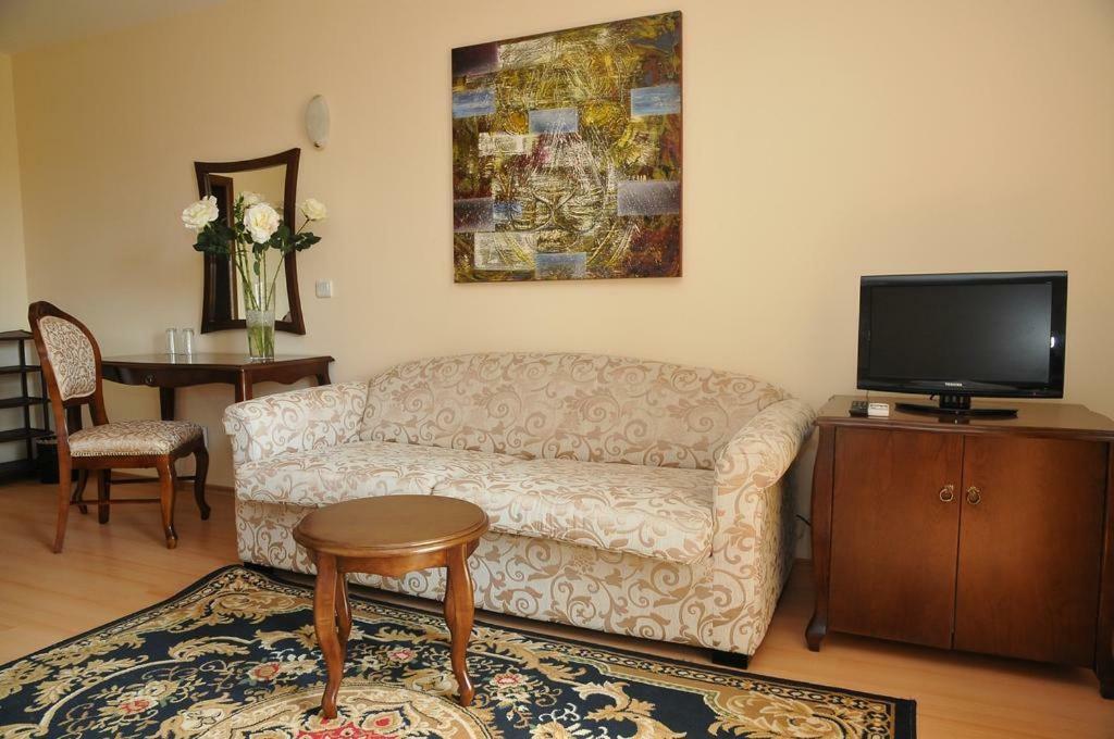 סאני ביץ' Hotel Mida מראה חיצוני תמונה